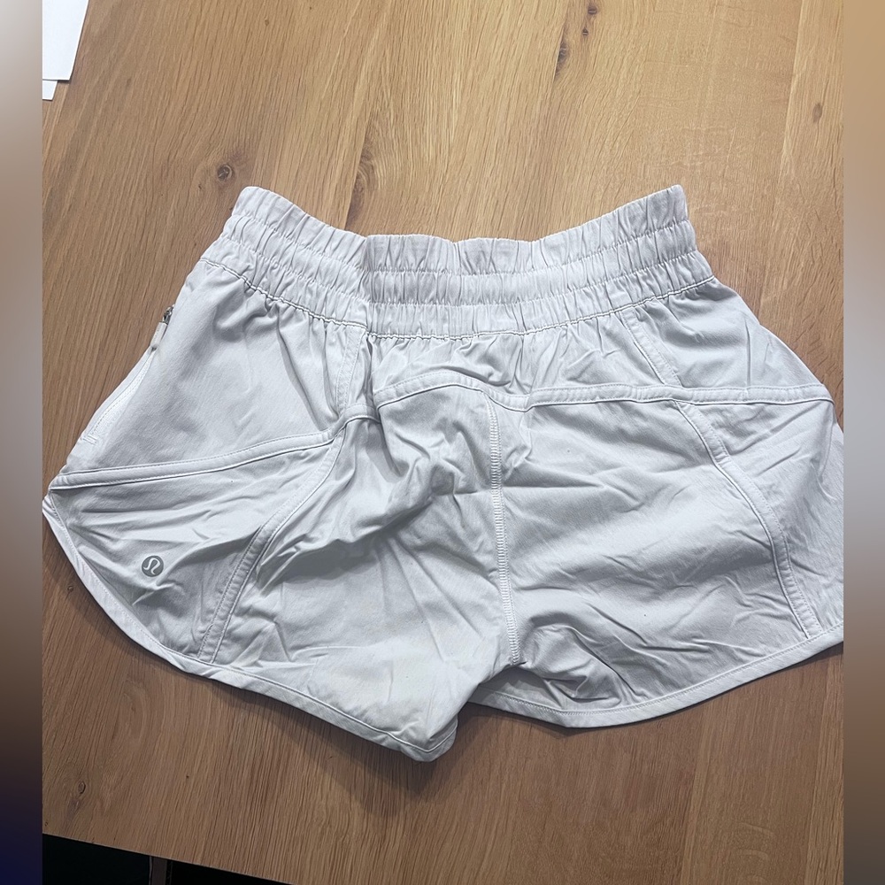 Lululemon Hotty Hot Shorts [Size: 6] - Picture 2 of 7